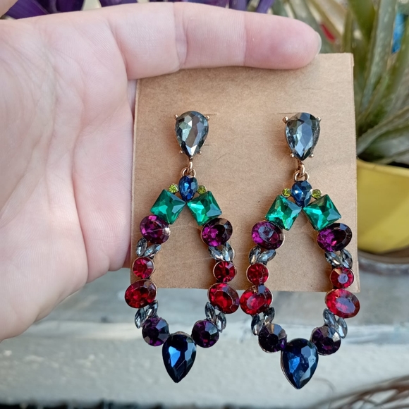 ✨NEW CRYSTAL EARRINGS COLLECTION✨ Matte Blue and Green Earrings - Picture 5 of 13